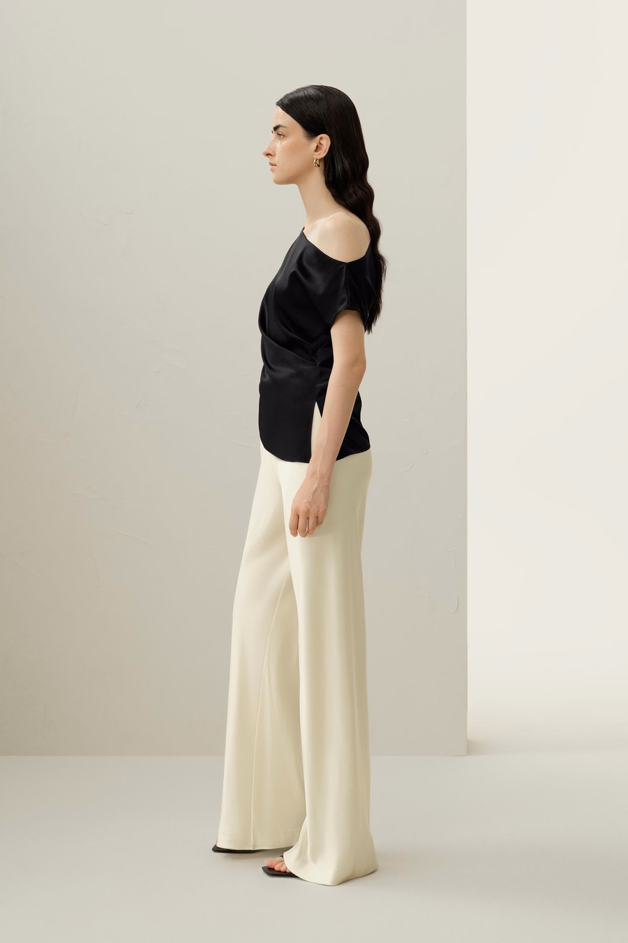 Stretch Charmeuse Asymmetrisches Top