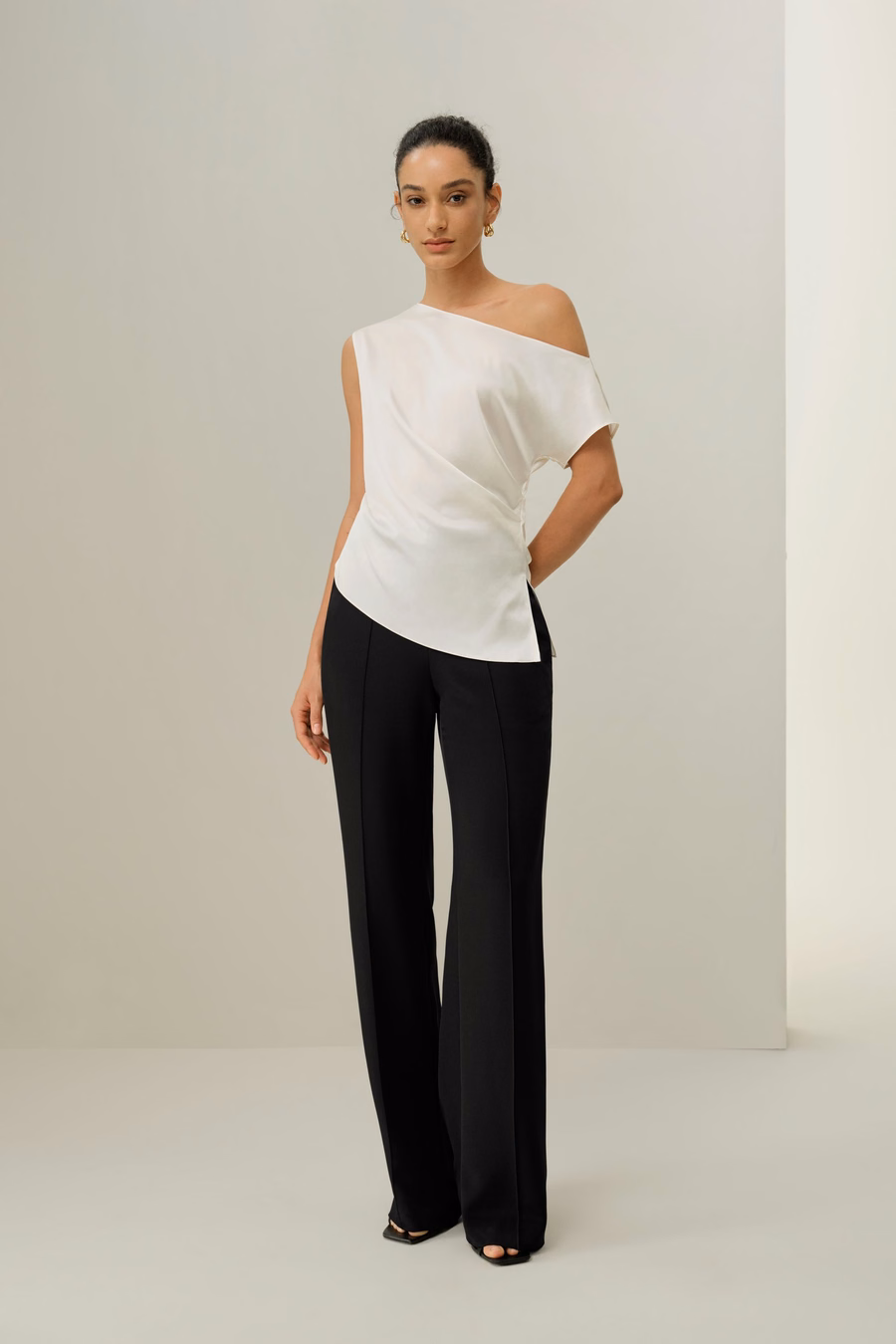Stretch Charmeuse Asymmetrisches Top