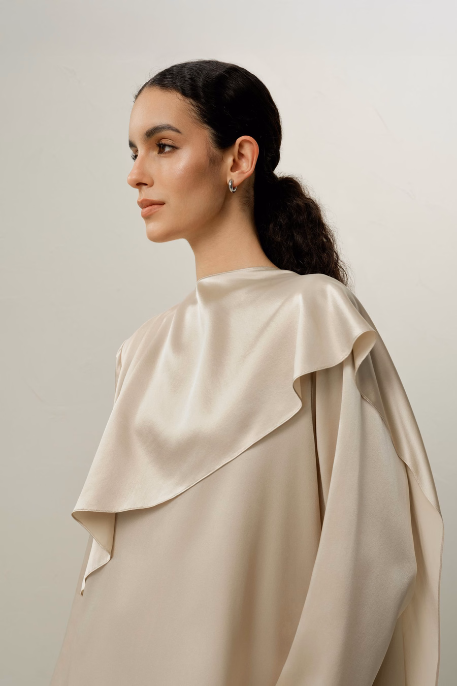 Seiden-Chambray Asymmetrisches Maxikleid
