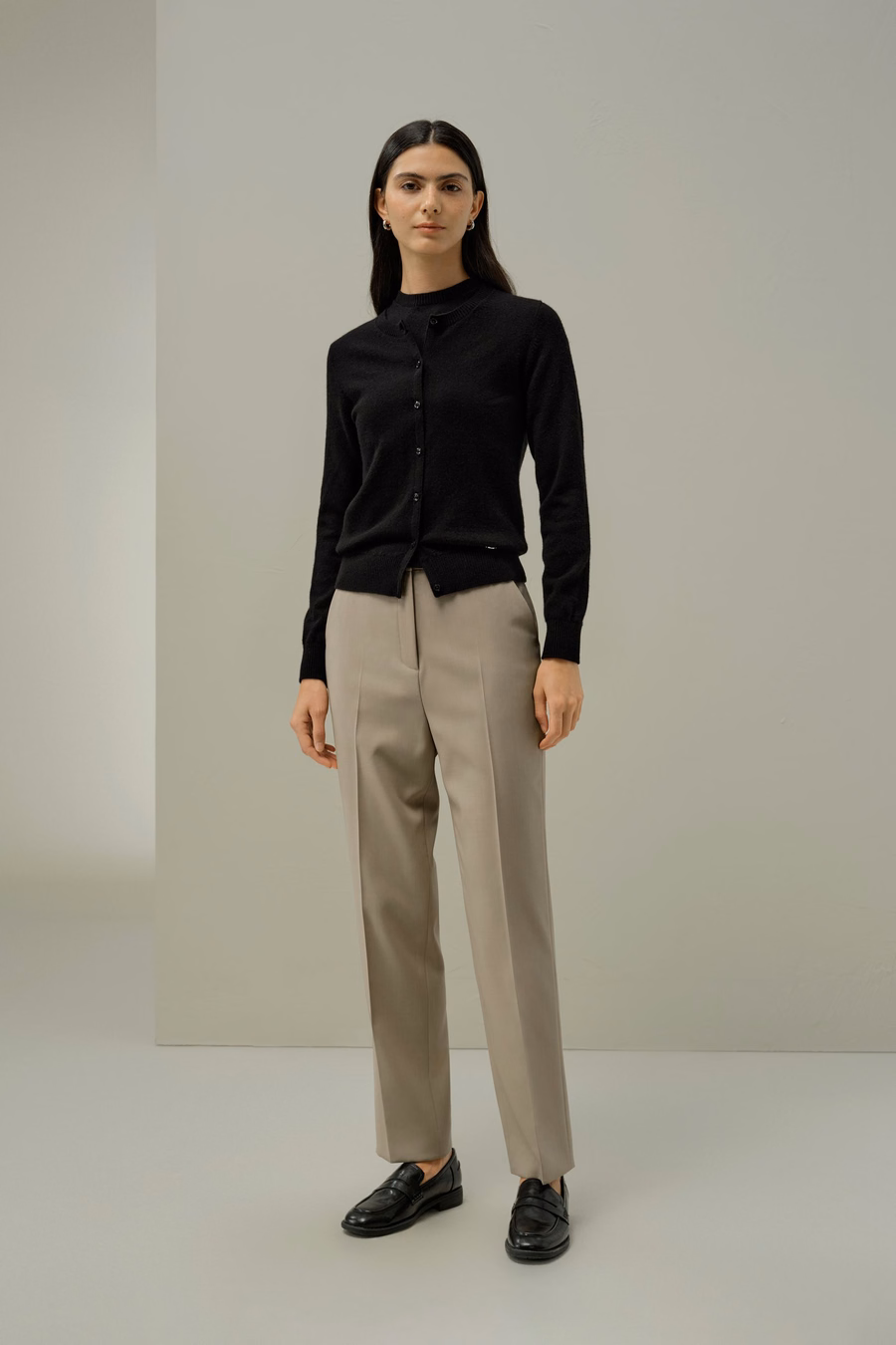 Cashmere-Fitted Crew Neck Cardigan