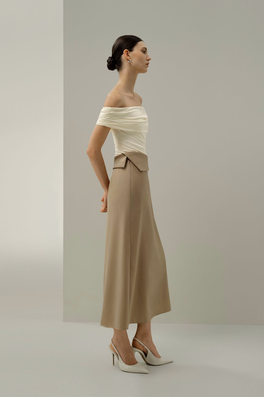 Asymmetrischer Taille Seiden-Woll Midi-Rock