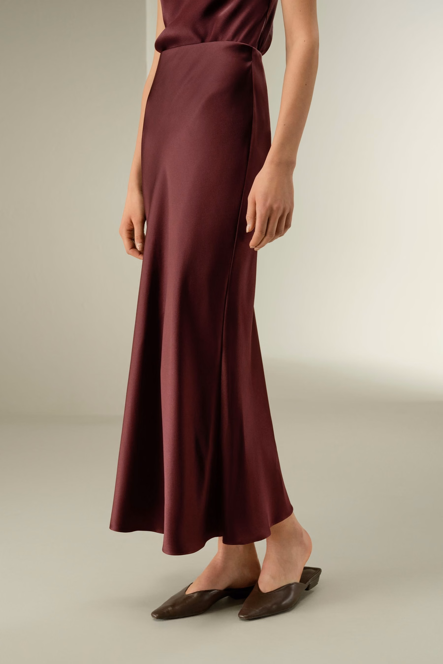 Doppelt-gewebter Seidencharmeuse Maxikleid