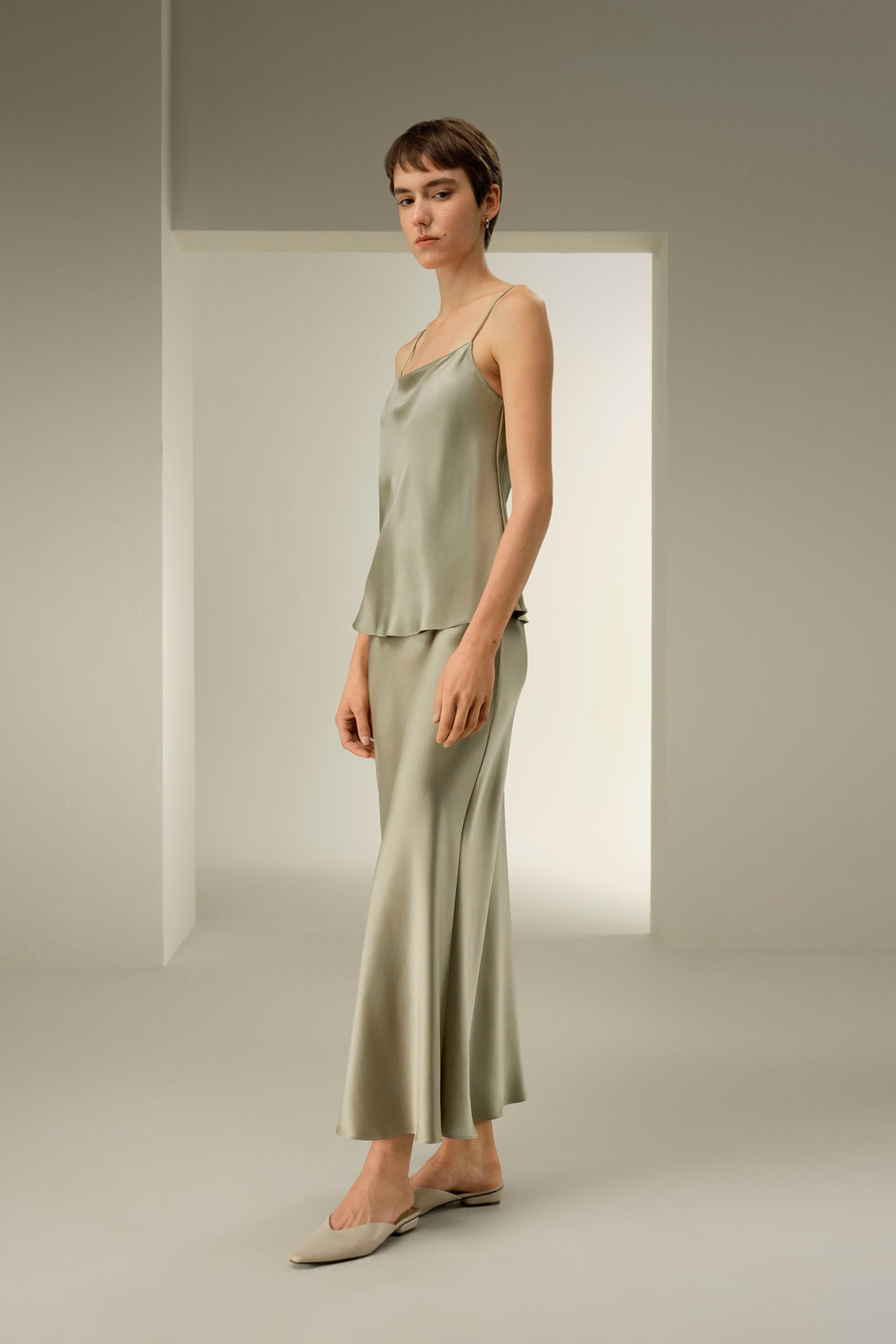 Doppelt-gewebter Seidencharmeuse Maxikleid