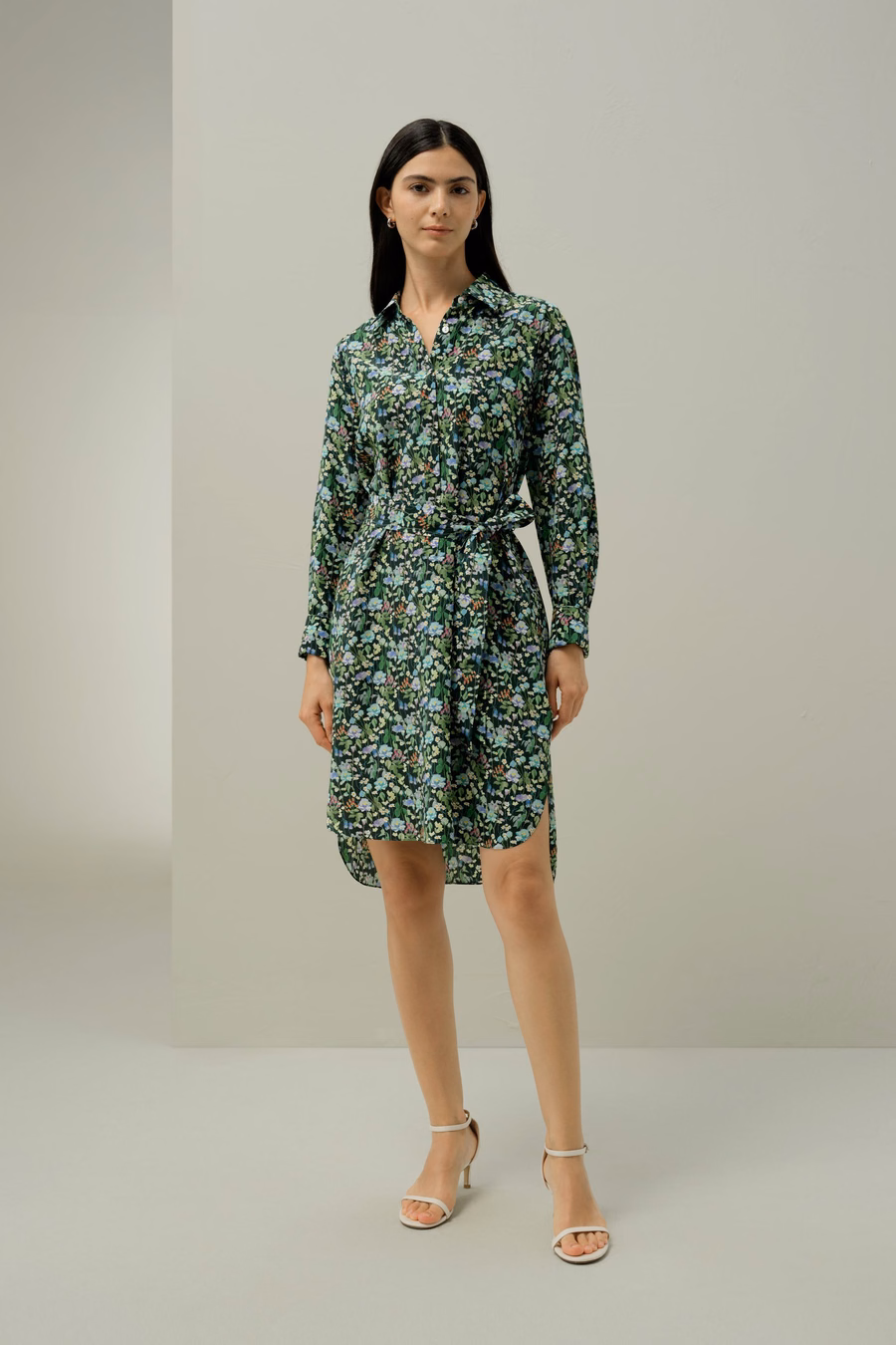 Märchenwald knielanges Hemdkleid - Hergestellt aus Liberty-Stoff