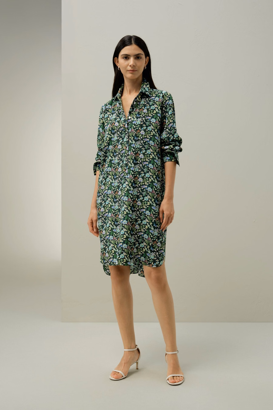 Märchenwald knielanges Hemdkleid - Hergestellt aus Liberty-Stoff