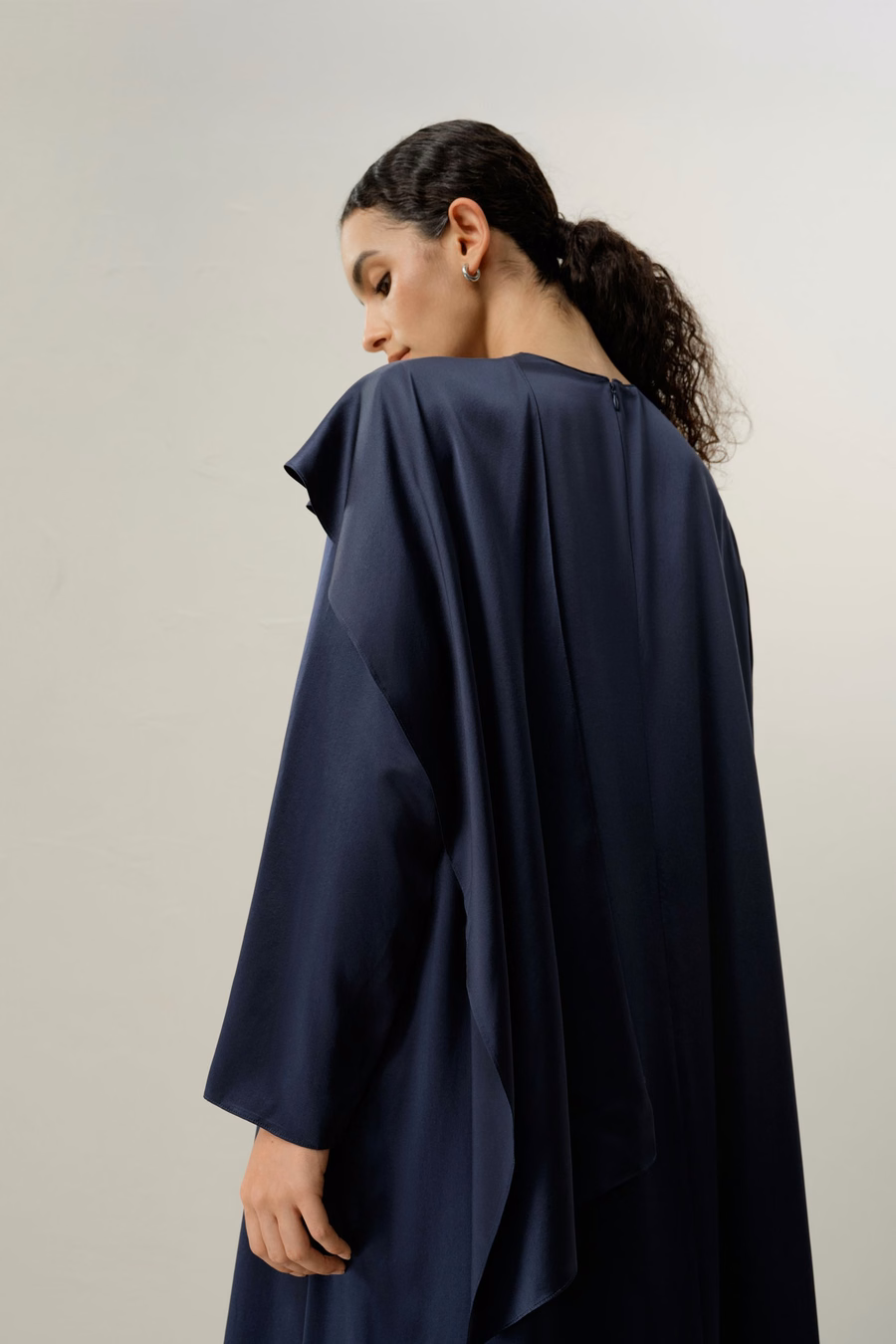 Seiden-Chambray Asymmetrisches Maxikleid