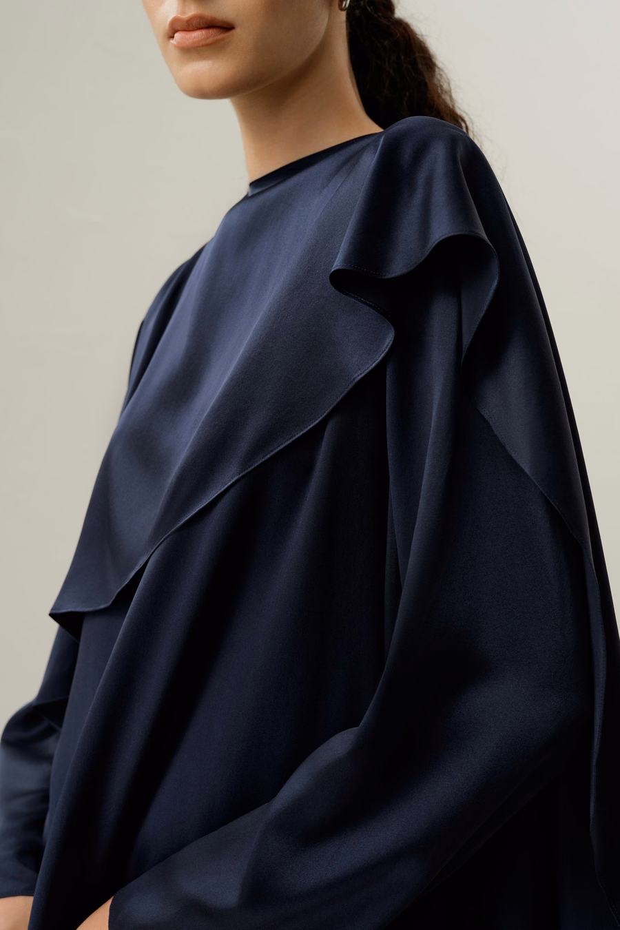 Seiden-Chambray Asymmetrisches Maxikleid