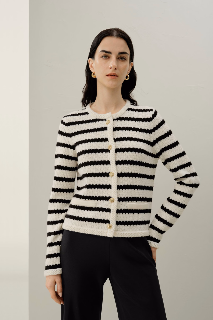 Gestreifter Crochet-Wollcardigan