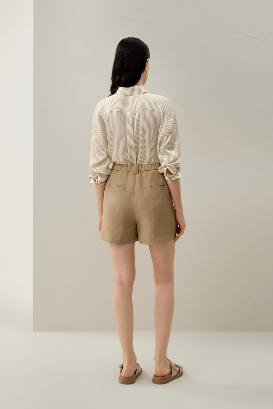 Hochgeschnittene Seiden-Leinen-Shorts