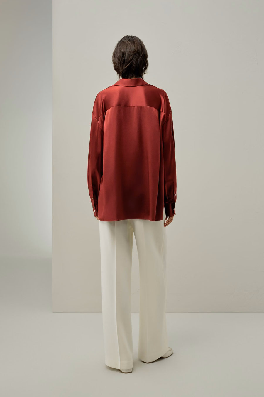 Scarlet Oversize Seidenhemd