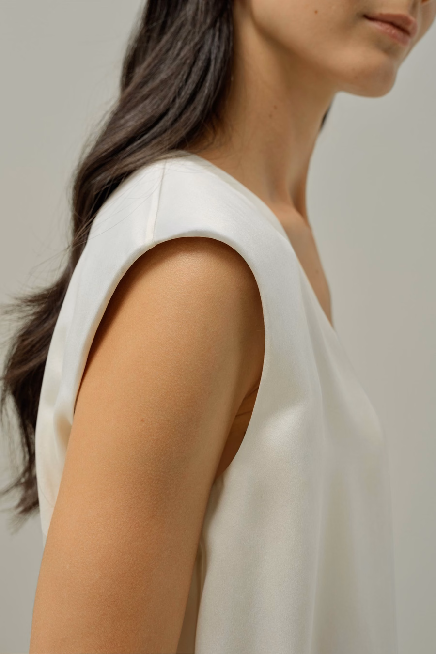 Seidensuede Ärmelloses V-Neck Top