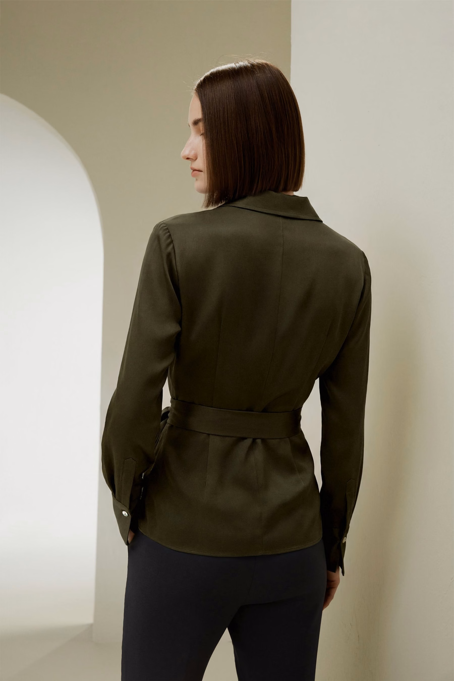 Seidige Wickelbluse
