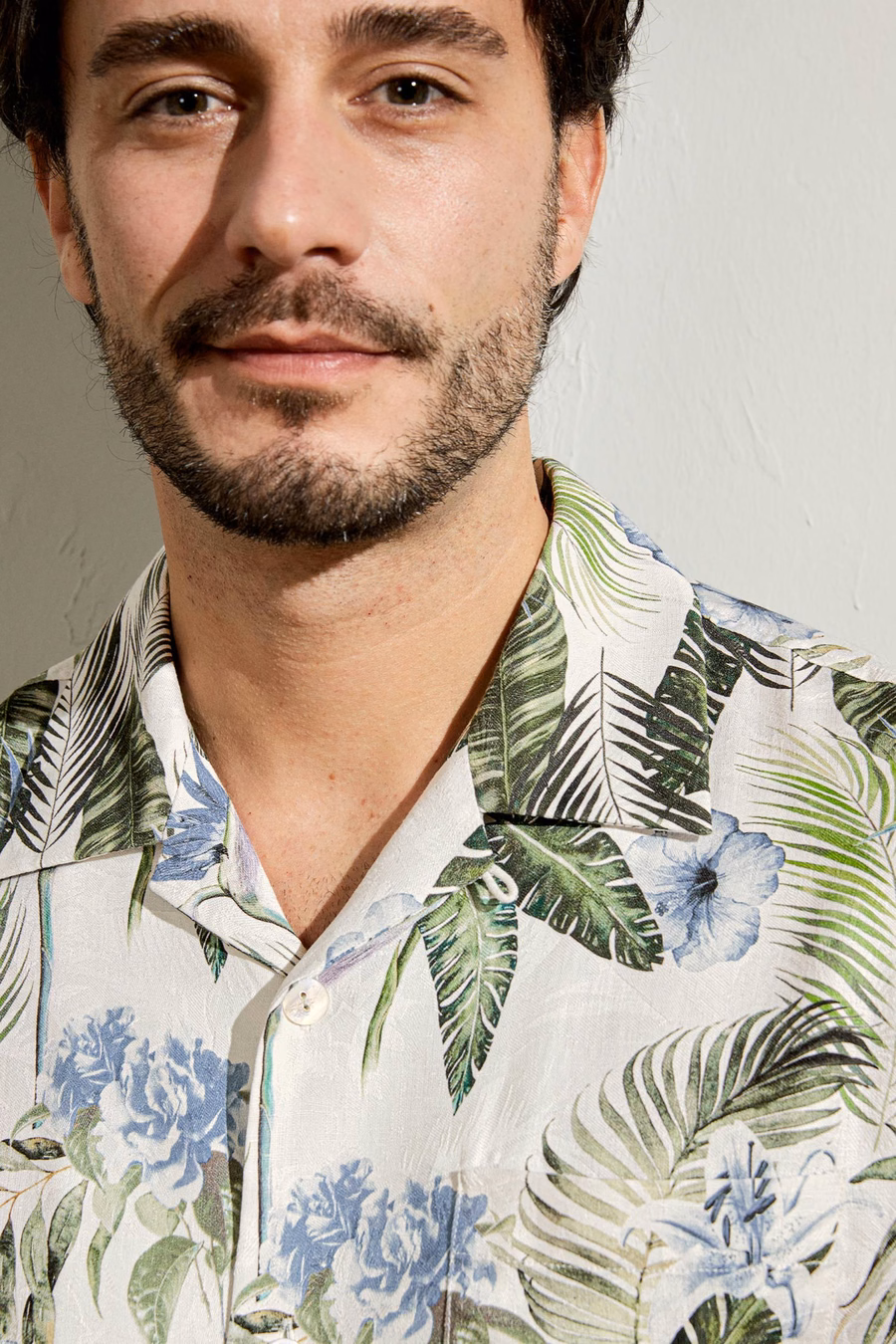 Hawaiianisches Kreuzfahrt-Tropenhemd