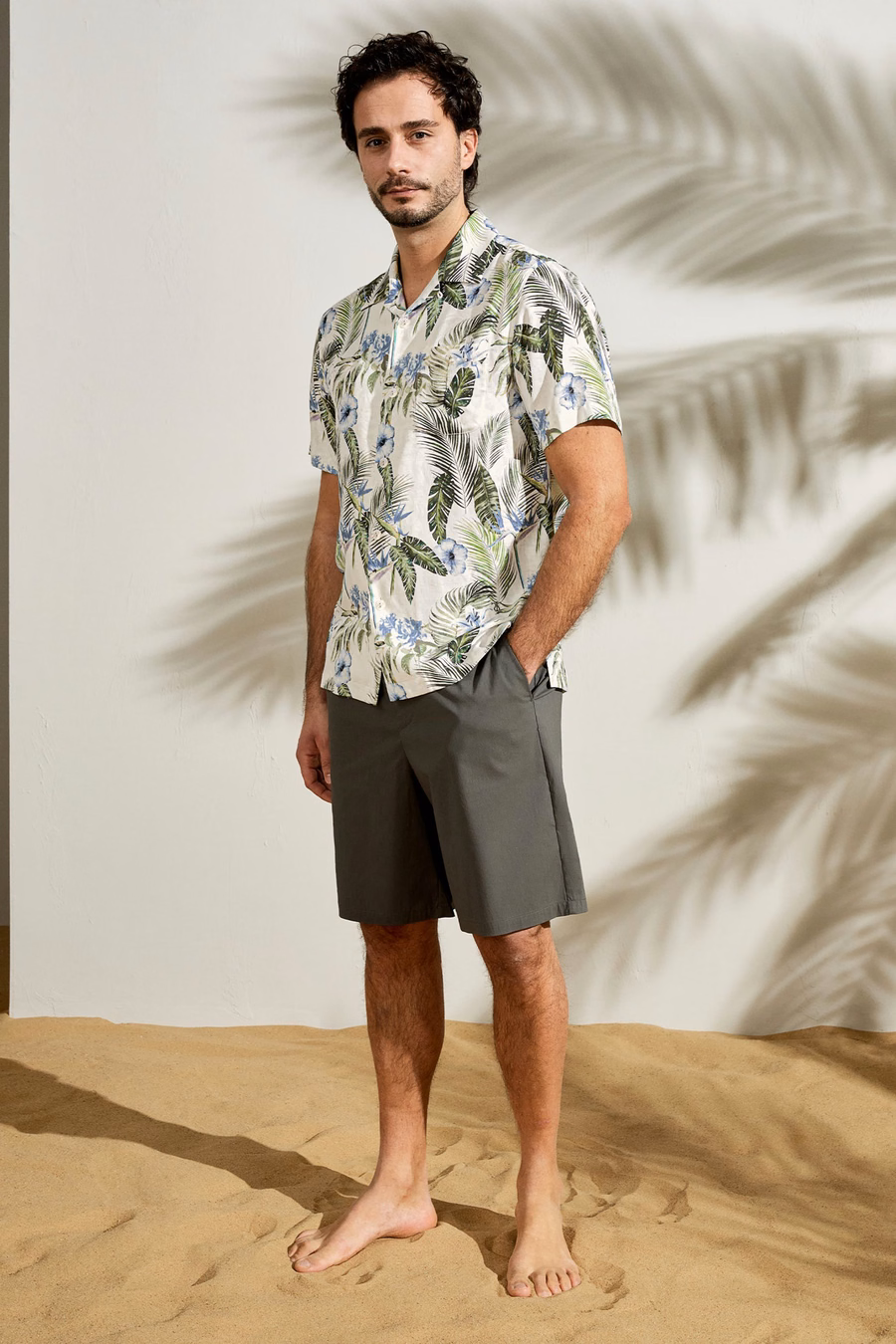 Hawaiianisches Kreuzfahrt-Tropenhemd