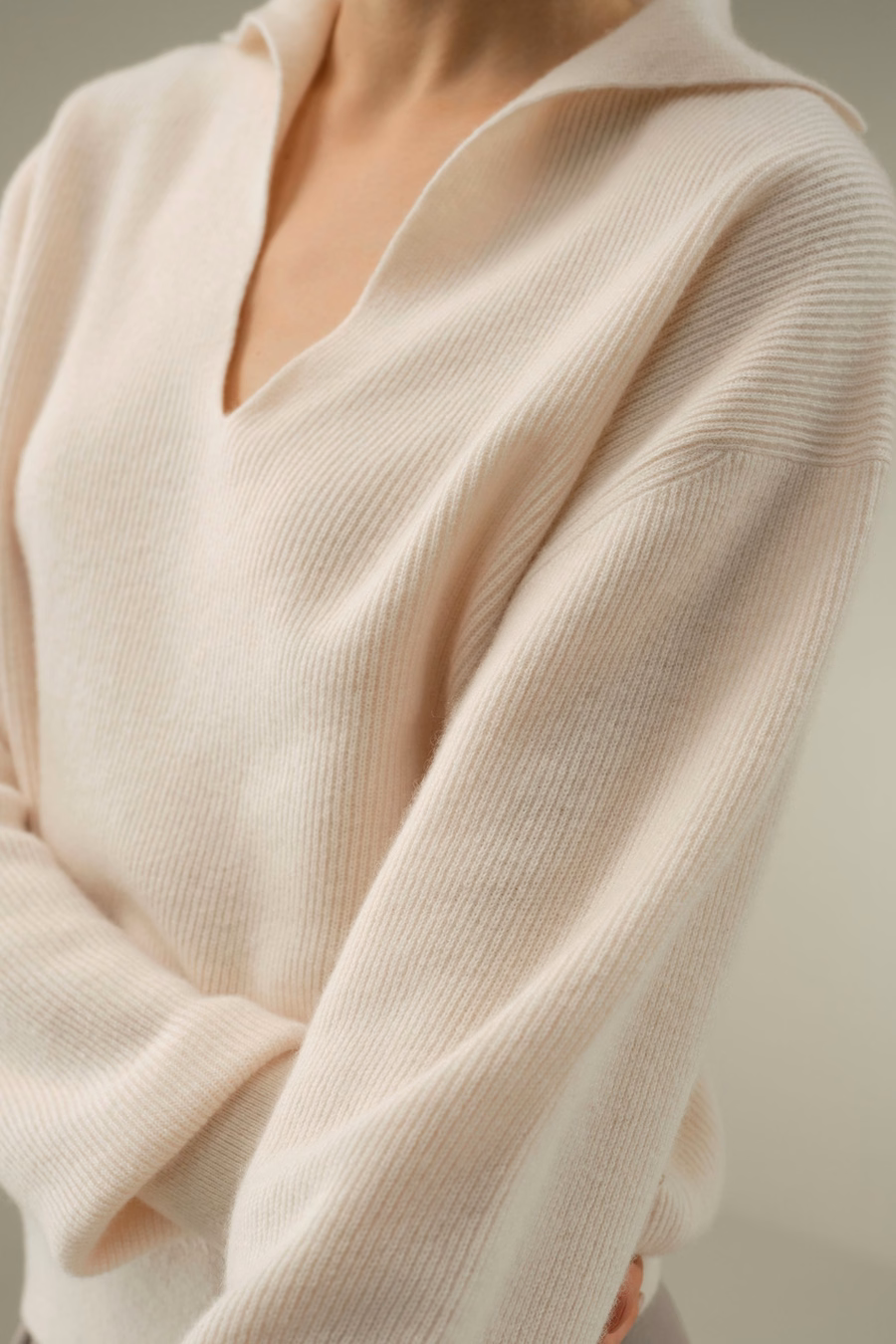 Gestrickter Kaschmir-Polo-Pullover
