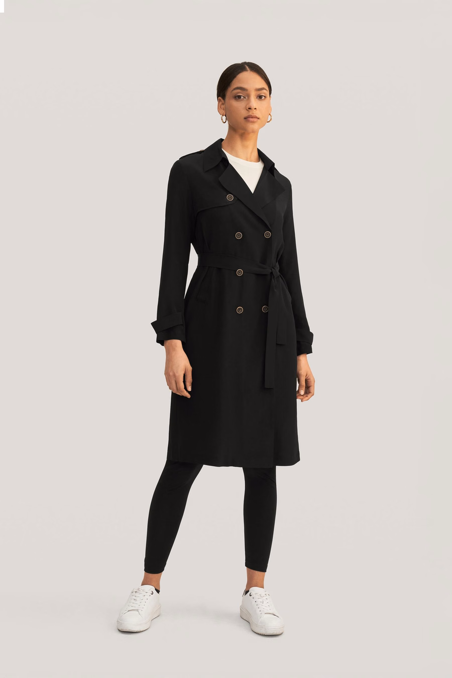 Klassischer doppelt gereihter Seiden-Trenchcoat