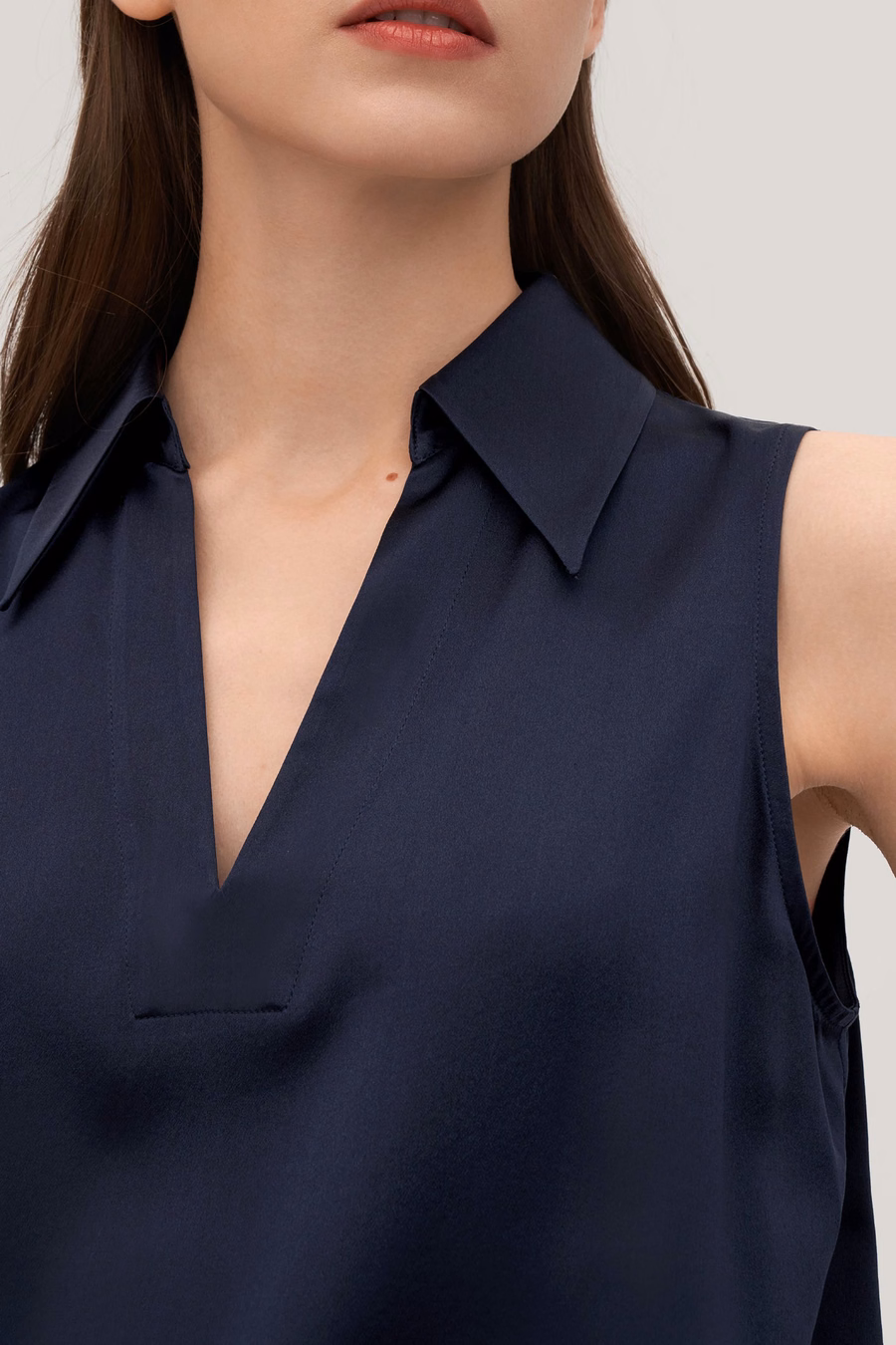 V-Ausschnitt Ärmelloses Seiden-Violett-Shirt für Frauen