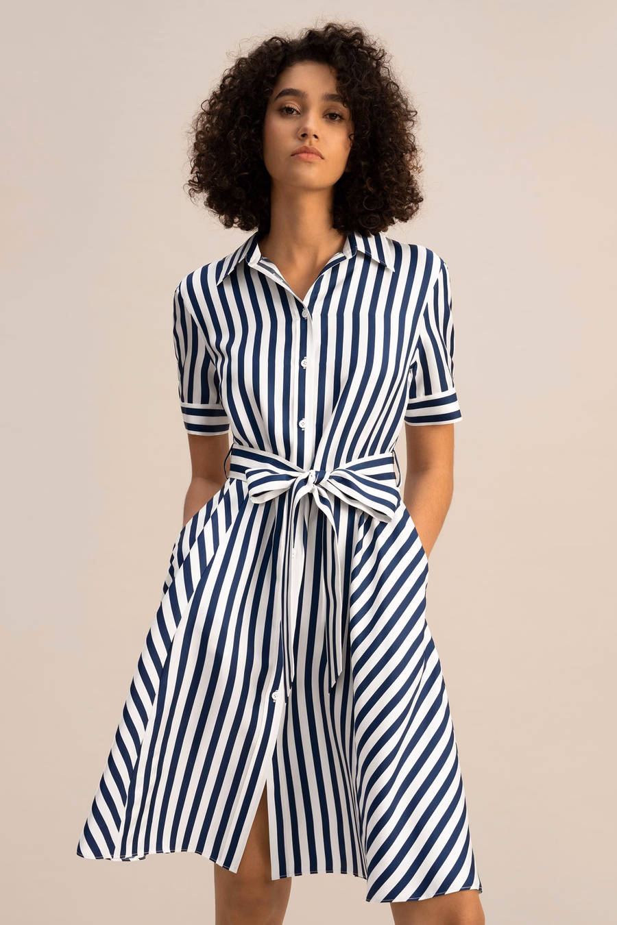 Amalfi Stripe Seidenhemdkleid mit Gürtel