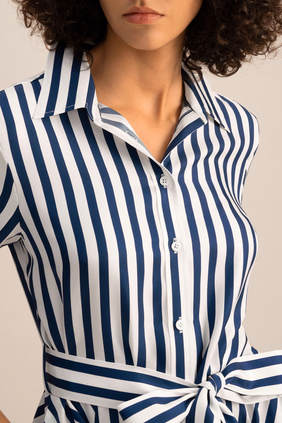 Amalfi Stripe Seidenhemdkleid mit Gürtel