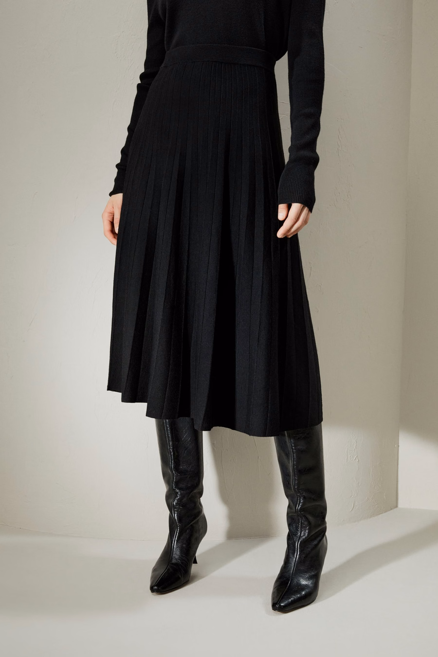 Collegiate Ultra-fine Merino Wool Skirt