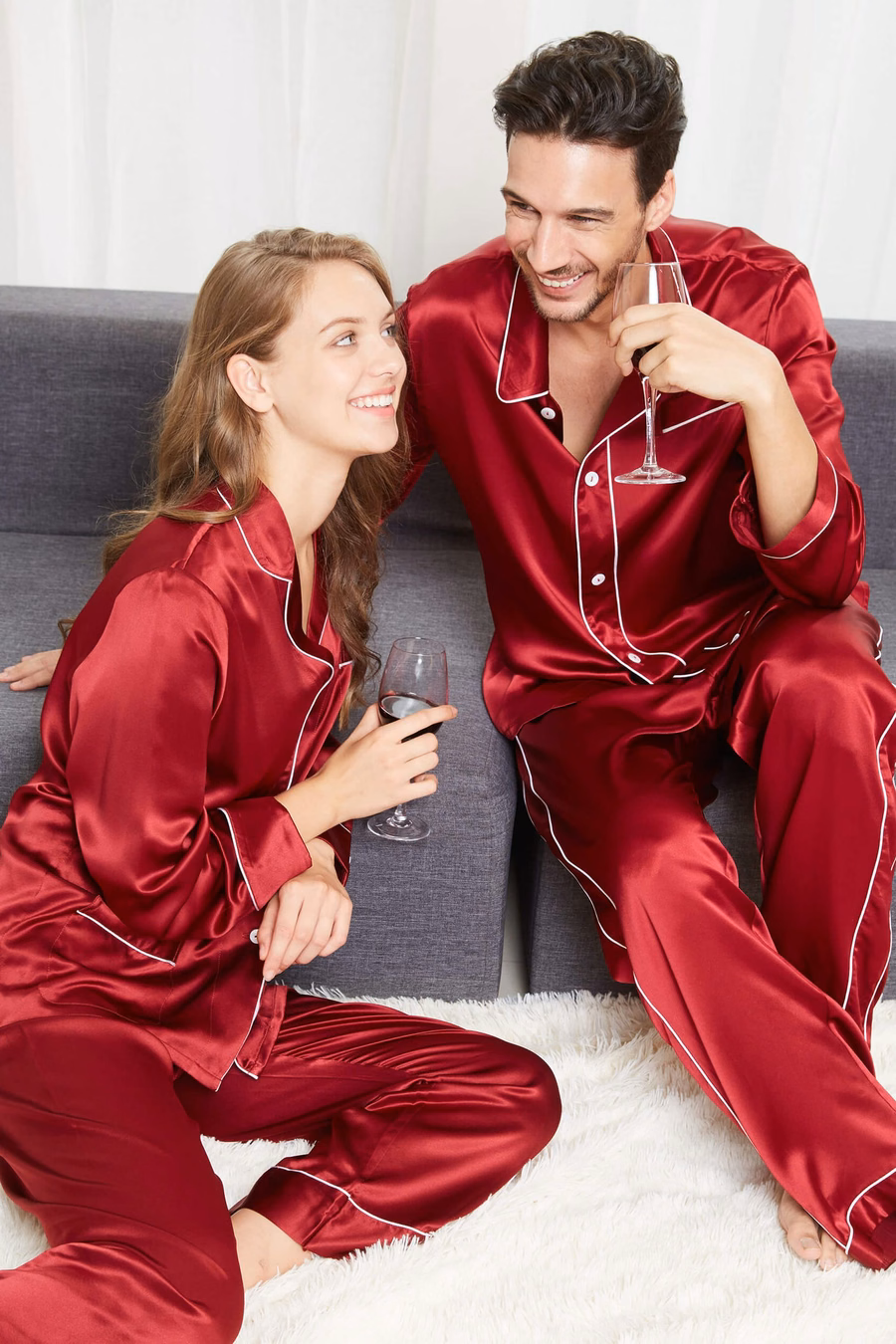 Karmesinrote Amour Paar Seiden-Pyjama-Set