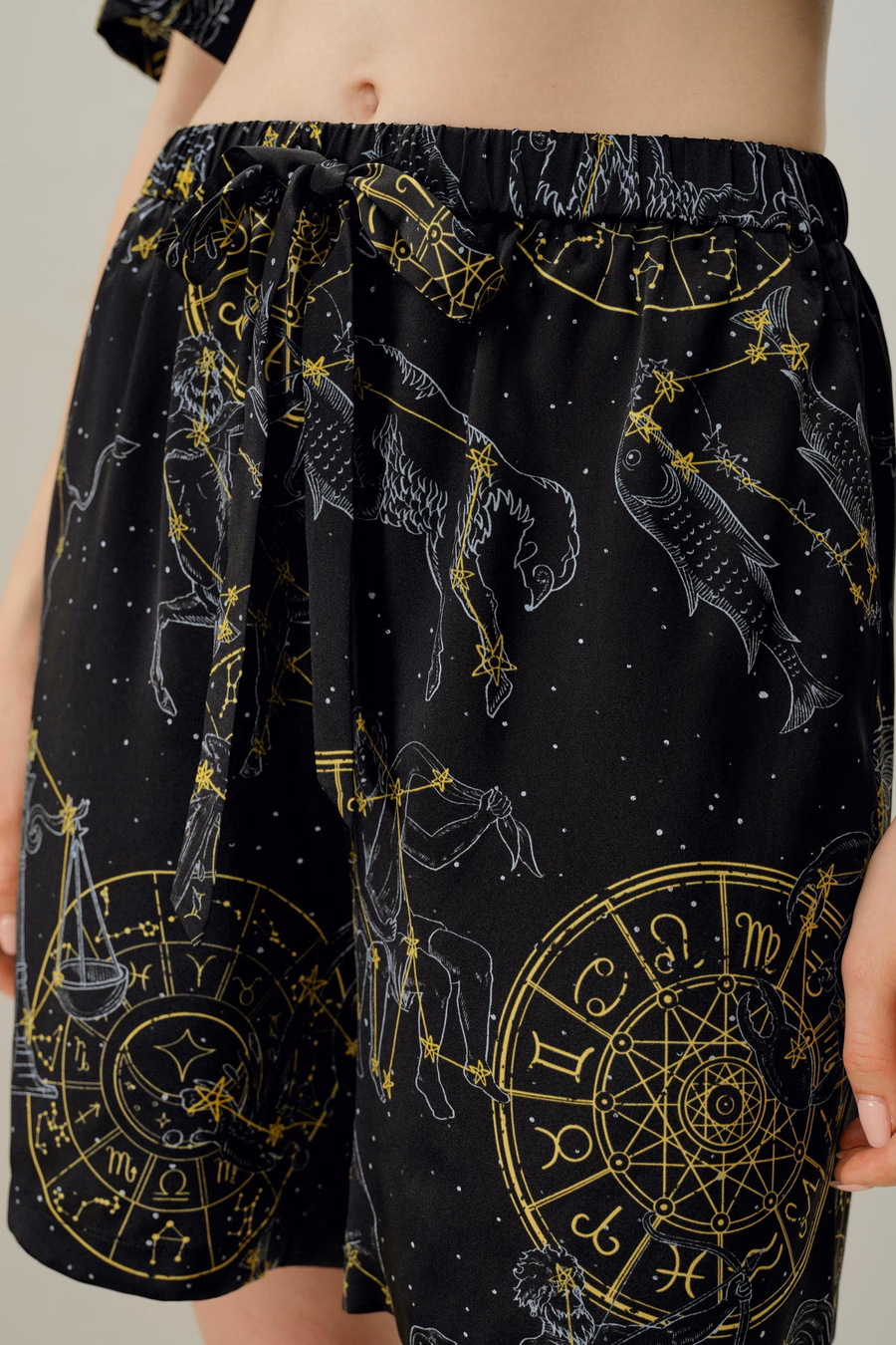 Jungfrau-Zodiac-Seidenpyjama-Kurzset