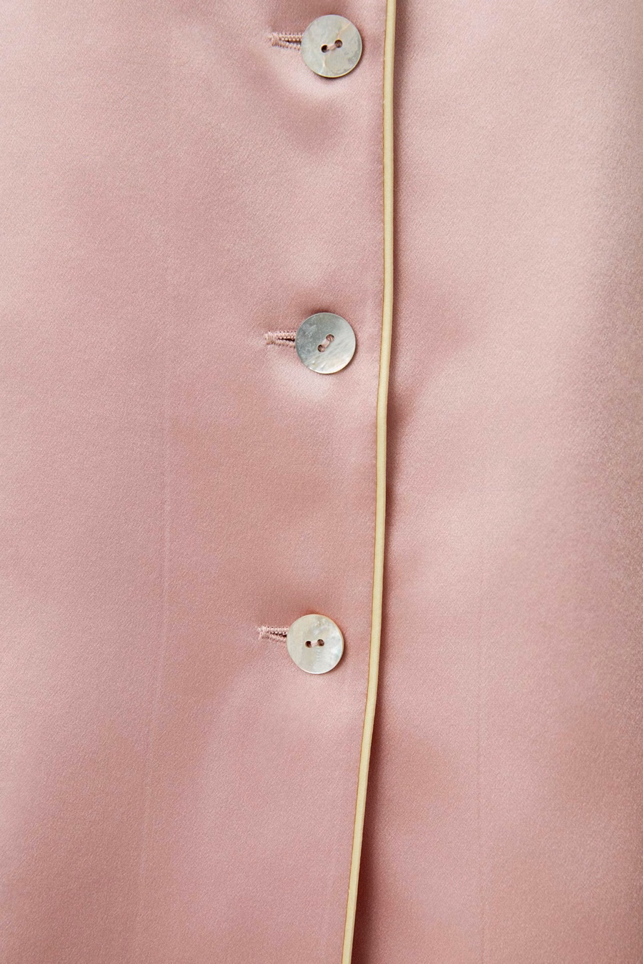 Gold-Piping Seiden-Pyjama-Set