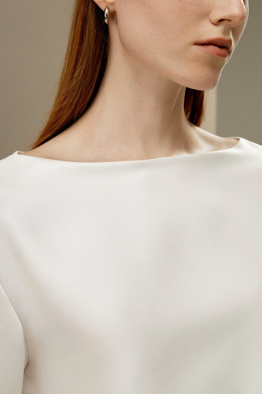 Seiden-Twill-Bluse mit Bootsausschnitt
