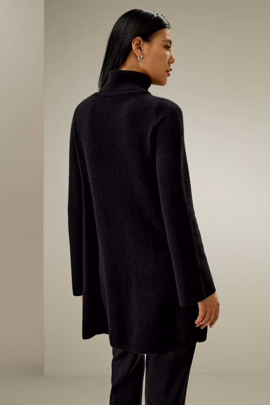 Mittellanger Kaschmir-Pullover