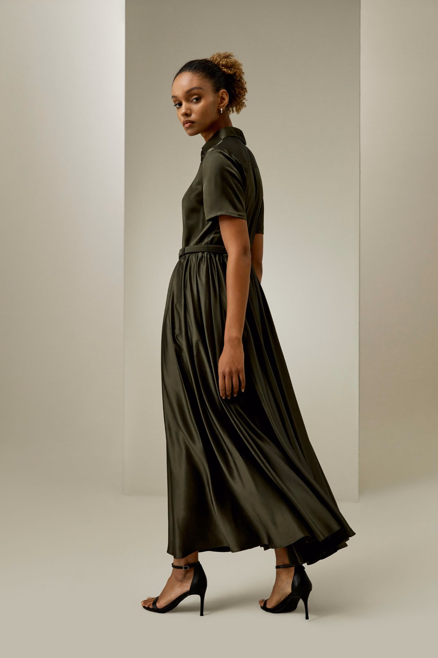 LILYSILK X LYDIA MILLEN Moira Kleid