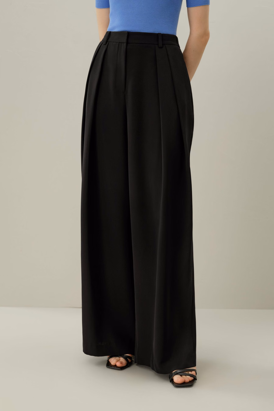 Stretch-Seiden-Krepp-Hose mit weitem Bein