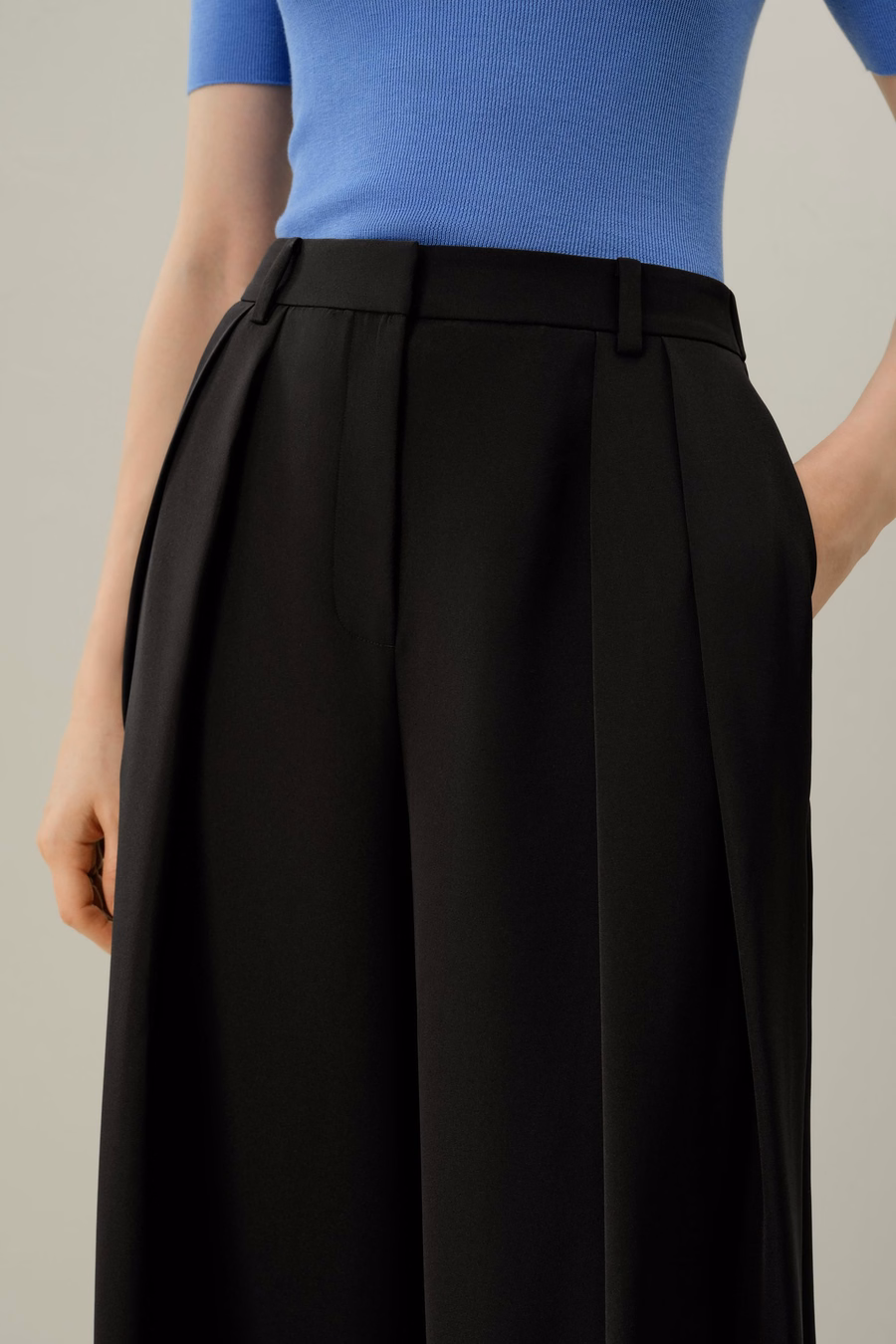 Stretch-Seiden-Krepp-Hose mit weitem Bein