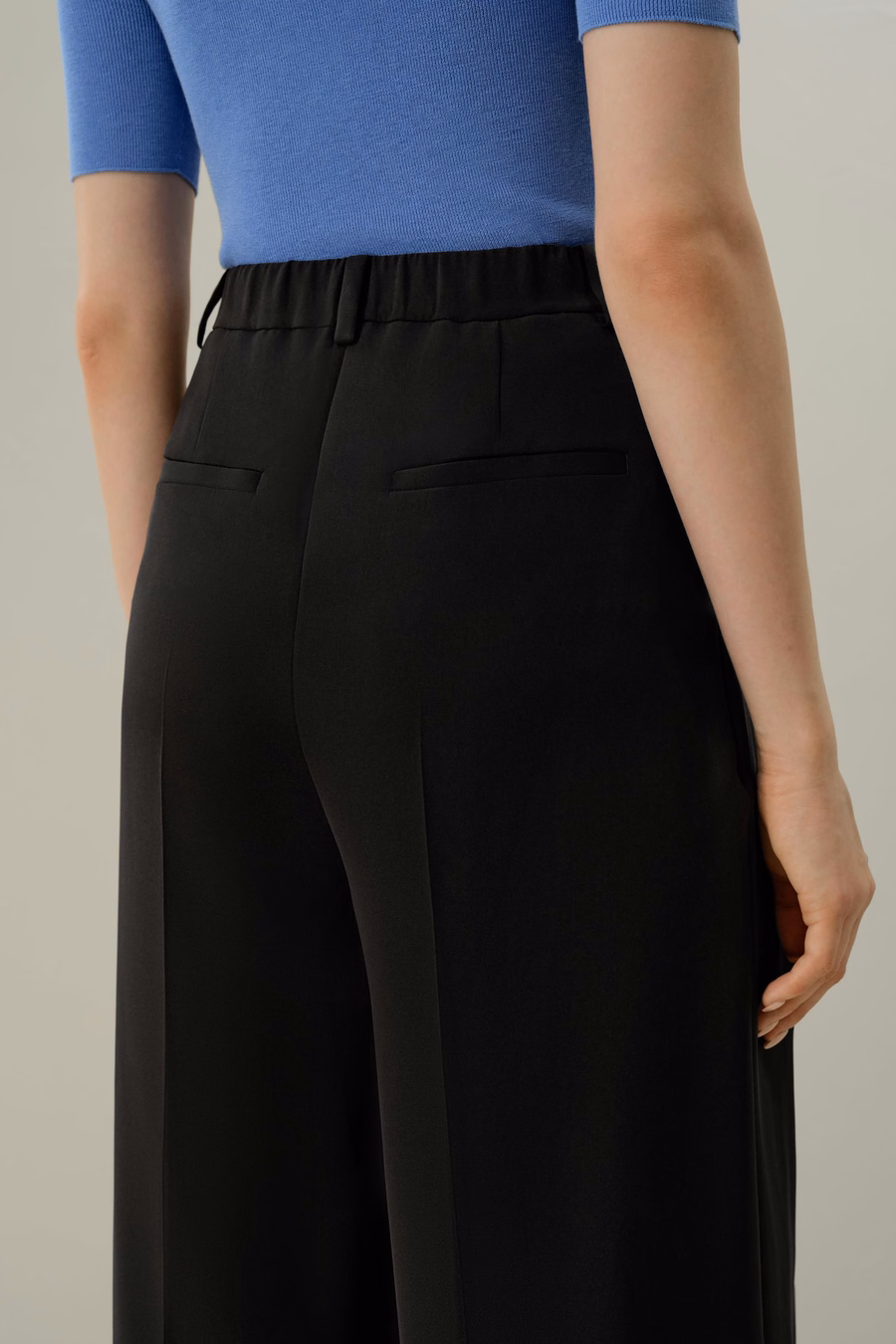 Stretch-Seiden-Krepp-Hose mit weitem Bein
