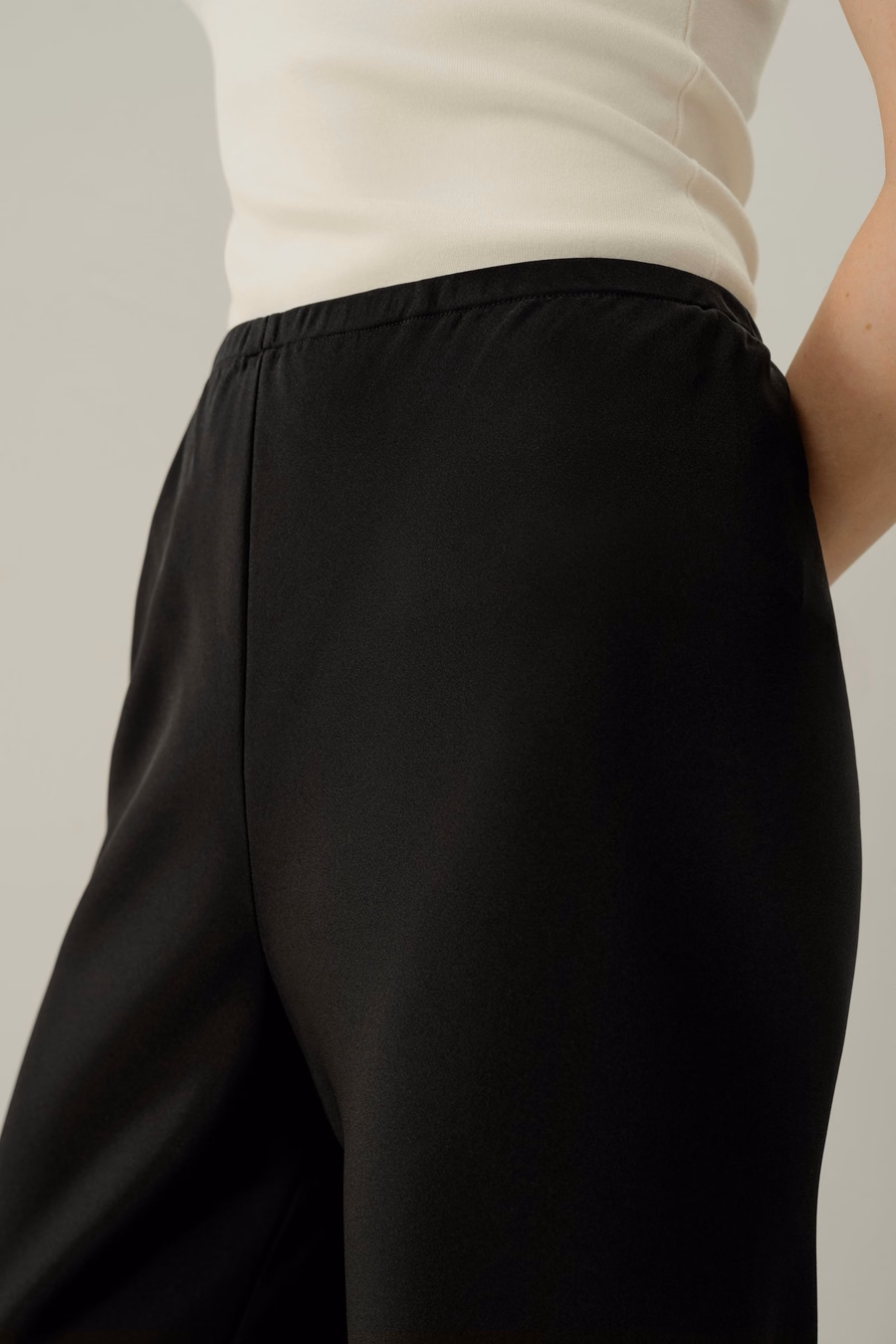 Bias Cut Straight Leg Seidenhose