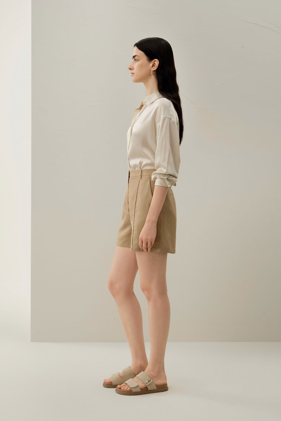 Hochgeschnittene Seiden-Leinen-Shorts
